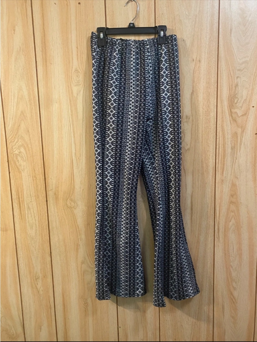 Boho Tribal Geometric Print
Flare Leg Pants / Bell
Bottoms Small